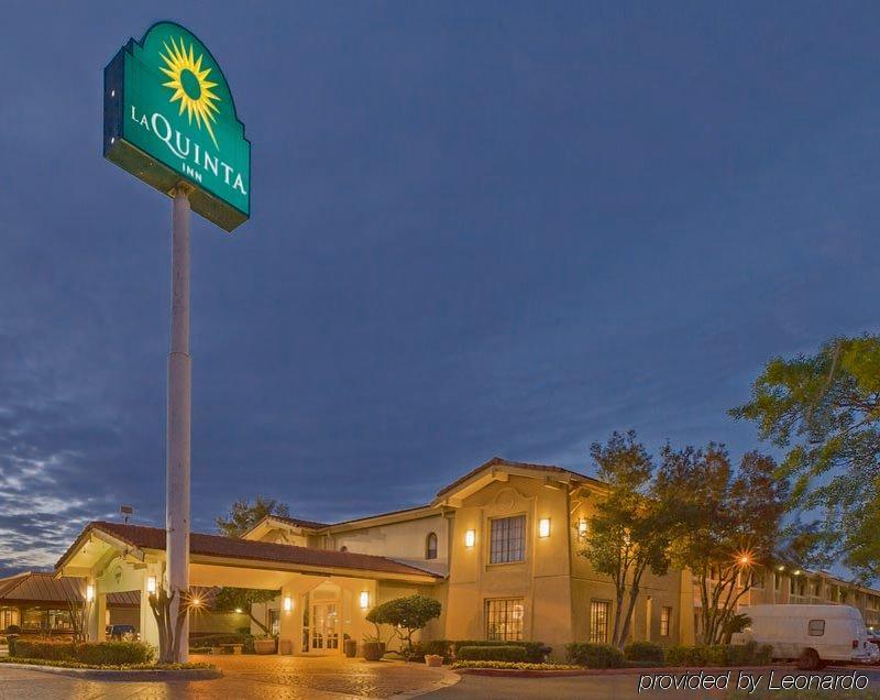 Red Roof Inn Houston East I-10 Exterior foto